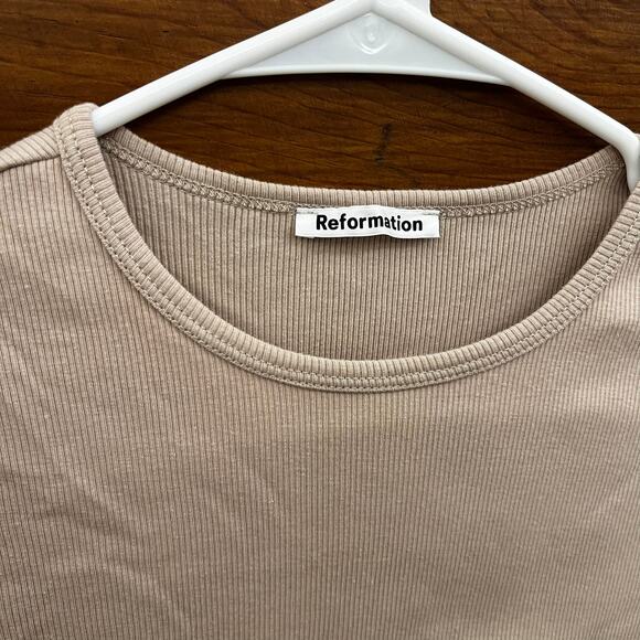 Reformation Muse Tee Women's Crop Top size XS Ribbed Short Sleeve Beiege - Picture 8 of 9